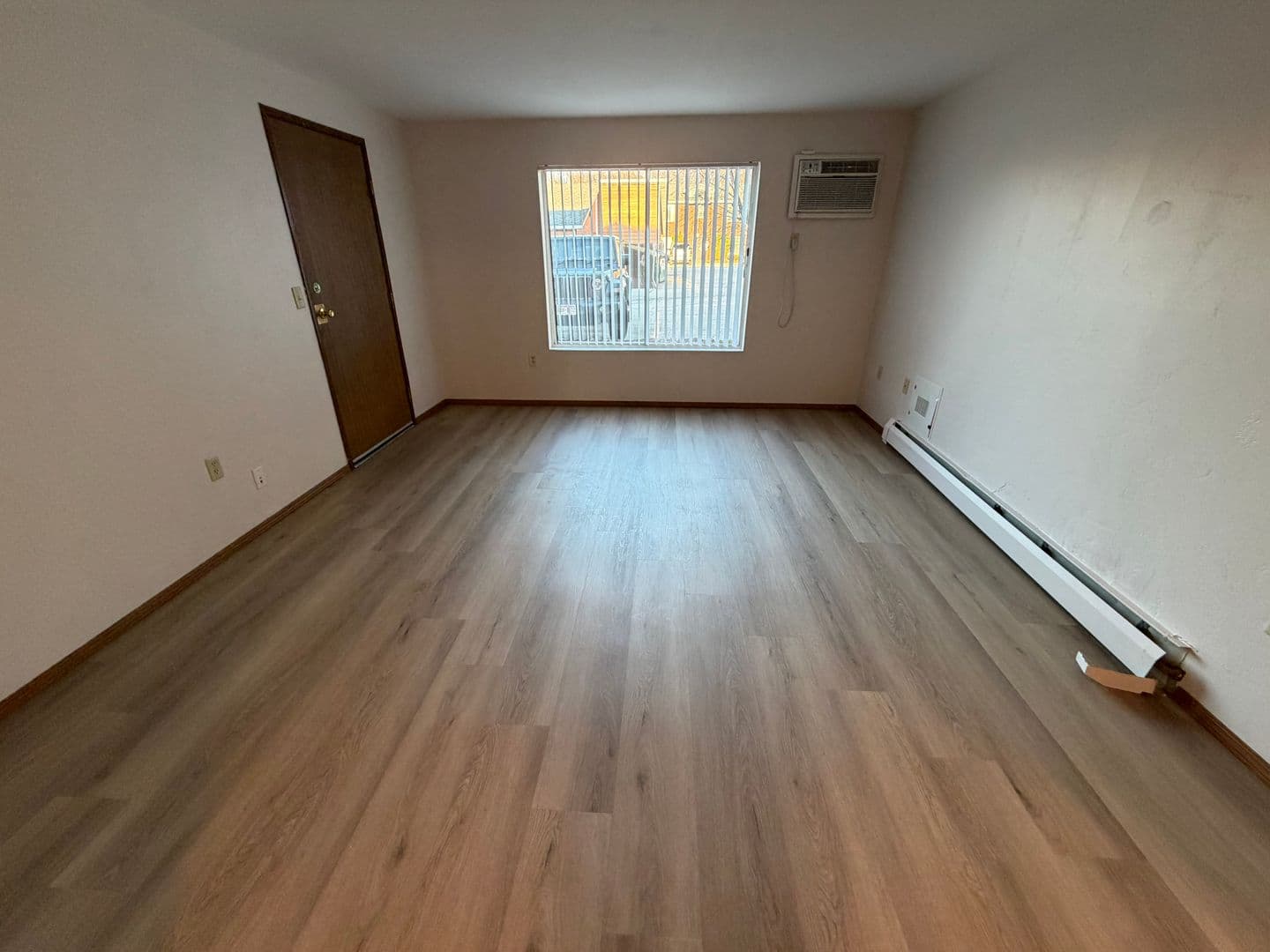 Green Bay Apartment: 2711 Humboldt Rd