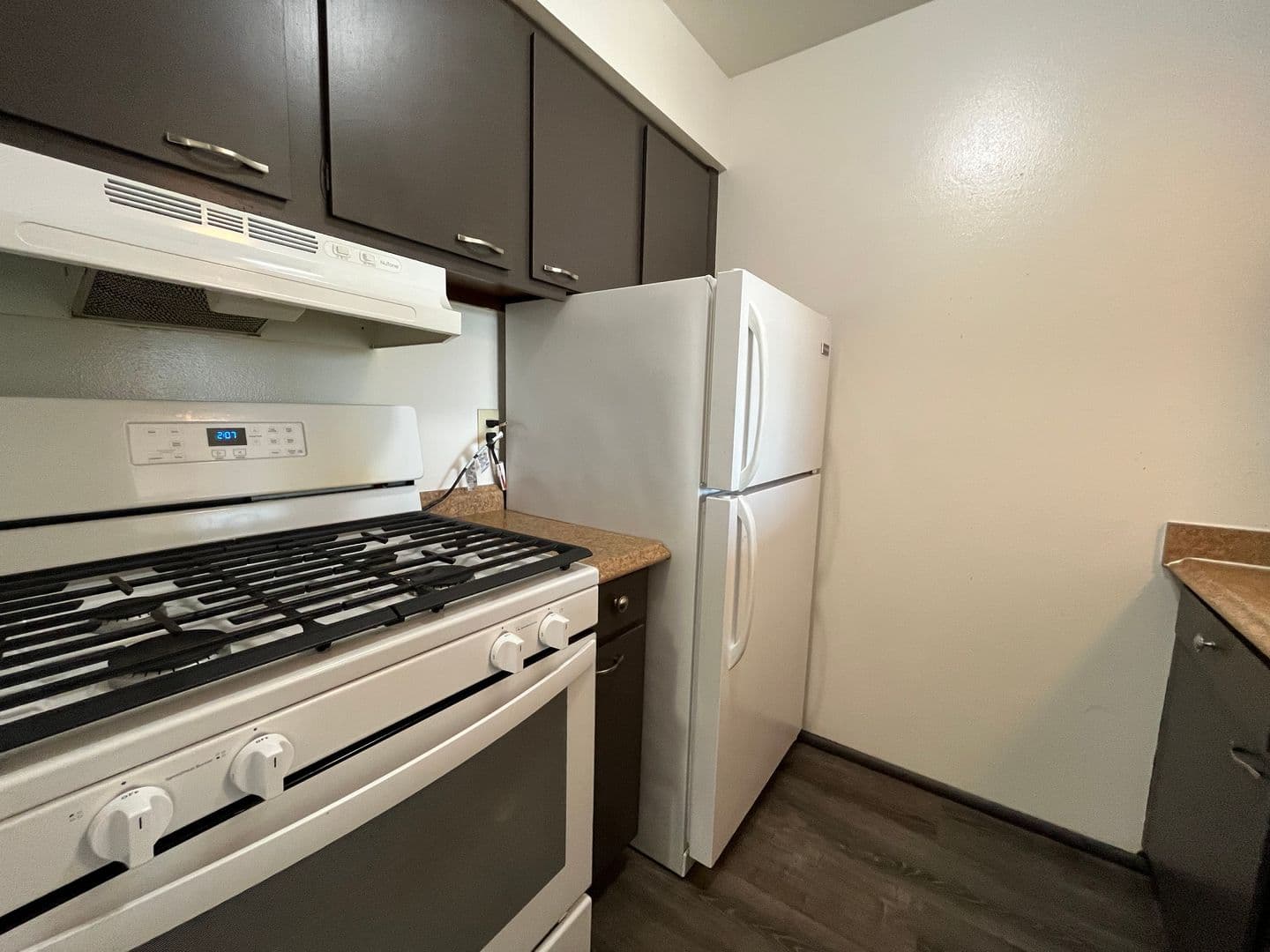 West Allis Apartment: 2821 S 106th St