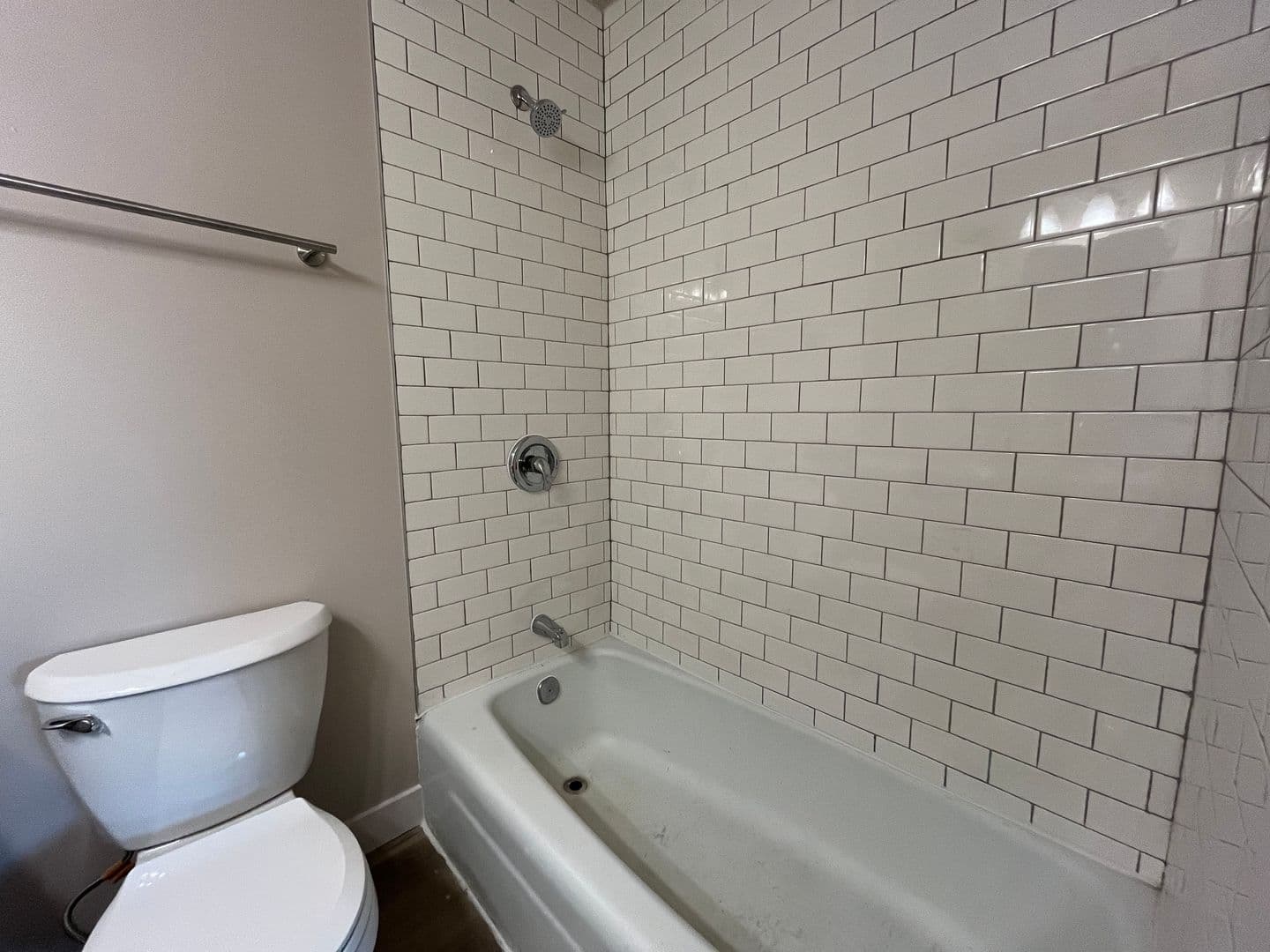 Milwaukee Apartment: 4246 S 60th St