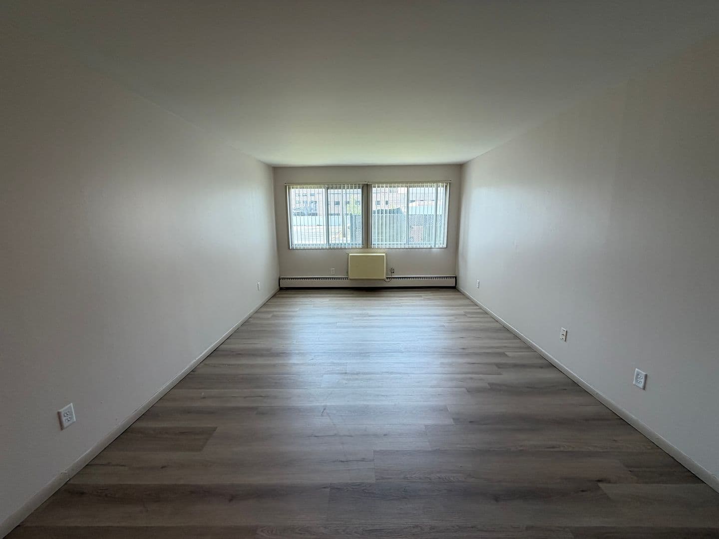 Green Bay Apartment: 1680 Shawano Ave