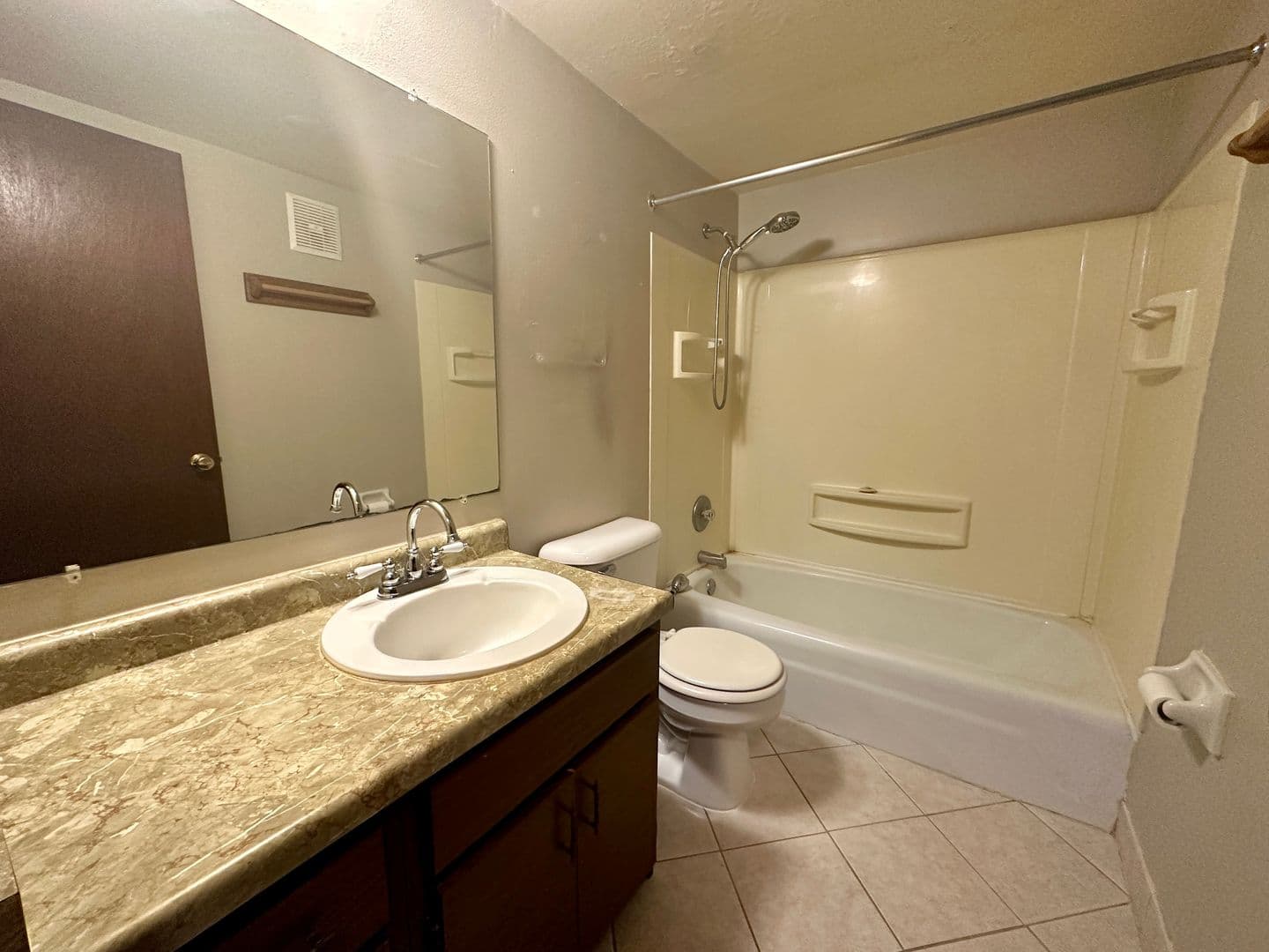 Germantown Apartment: N113 W15479 Francese Dr.