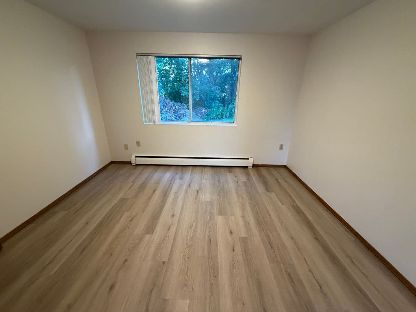 Green Bay Apartment: 2721 Humboldt Rd