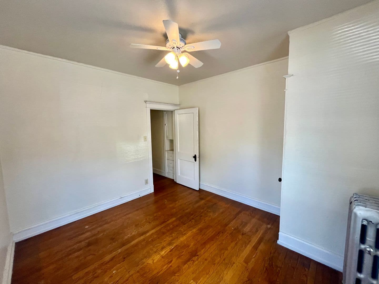 Milwaukee Apartment: 2507-2515 N Stowell
