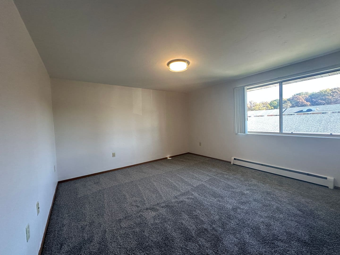 Green Bay Apartment: 2705 Humboldt Rd