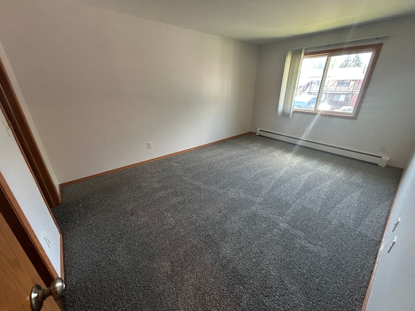 Menasha Apartment: 992 Third Street