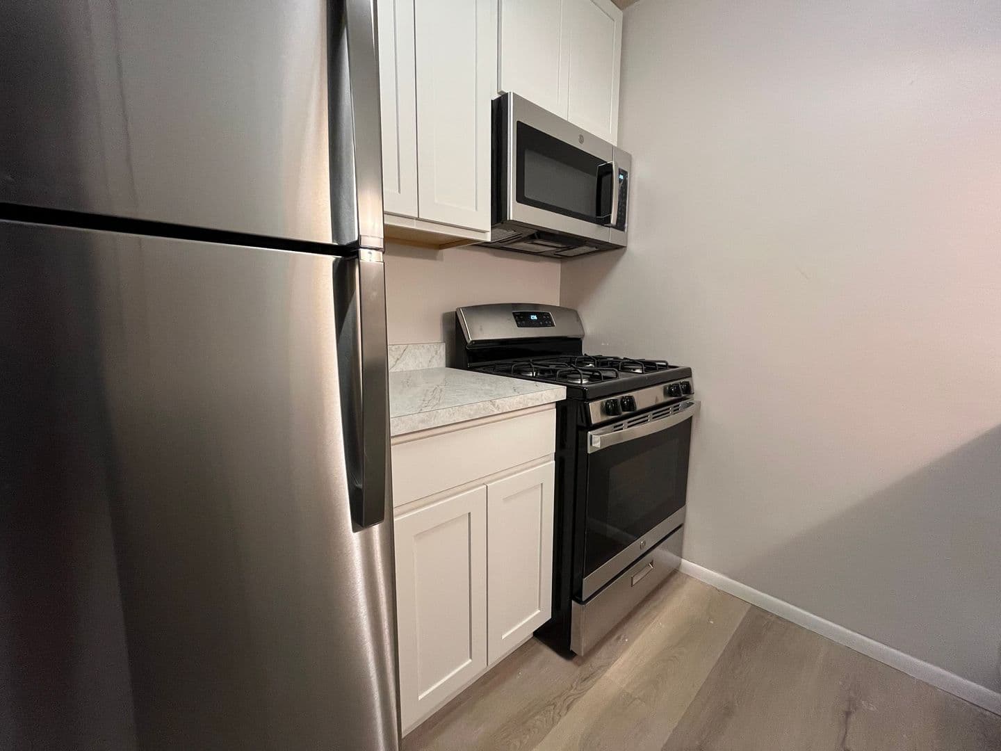 Milwaukee Apartment: 4246 S 60th St