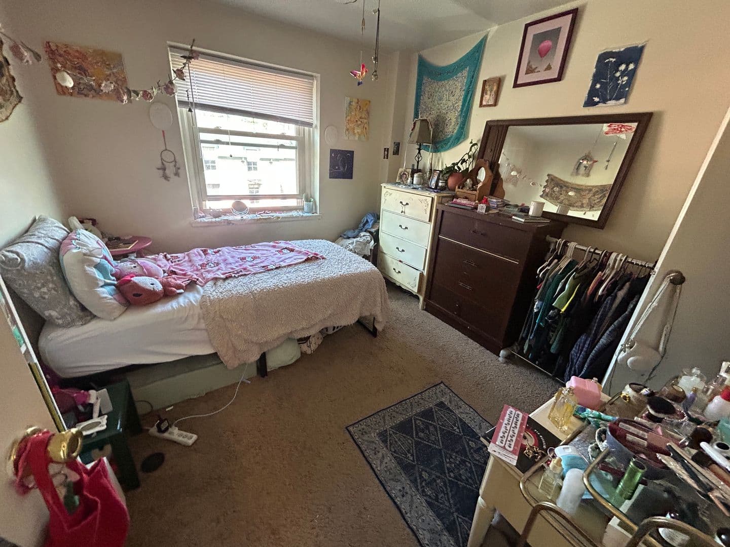 Milwaukee Apartment: 1029 E Knapp St