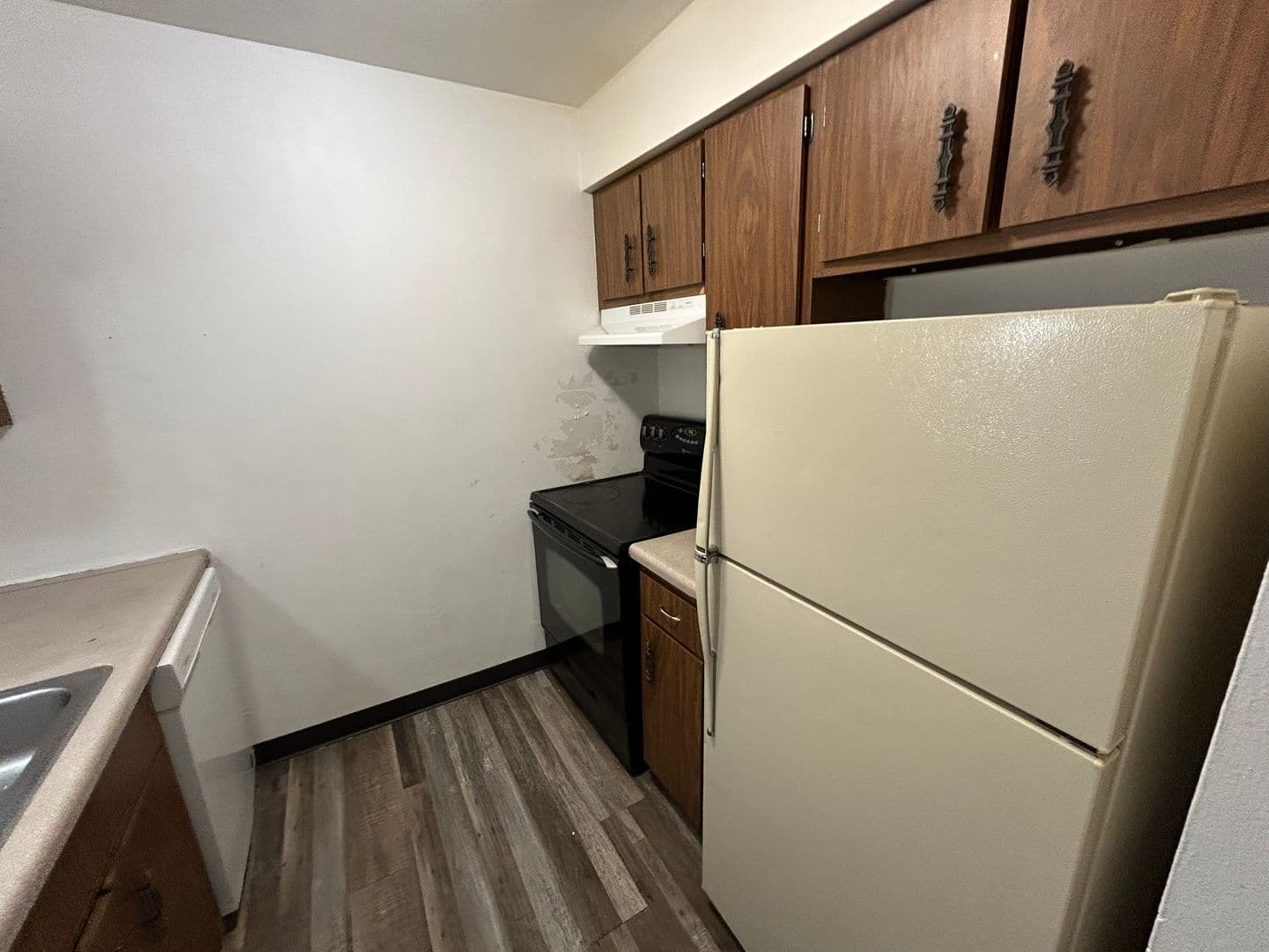 Menasha Apartment: 992 Third Street