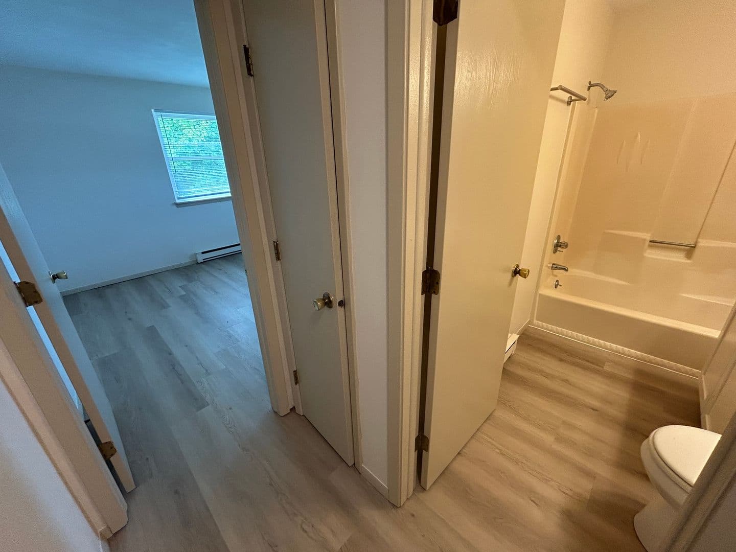 Appleton Apartment: 35 Bluemound Ct