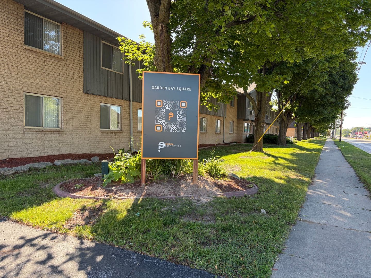 Green Bay Apartment: 1680 Shawano Ave