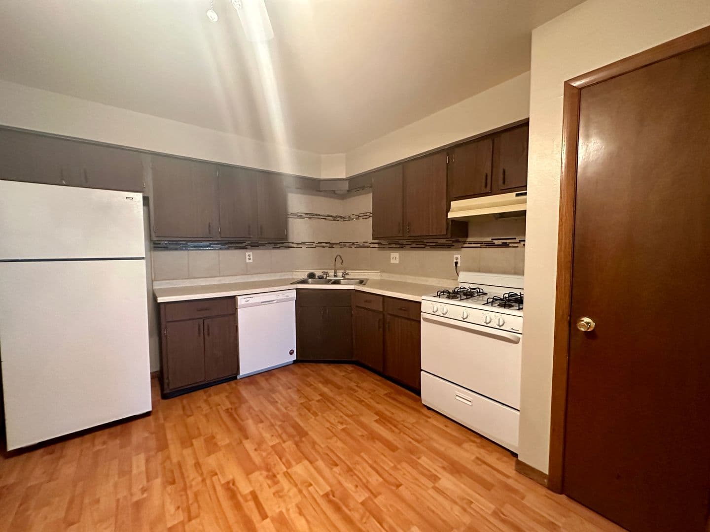 Germantown Apartment: N113 W15479 Francese Dr.