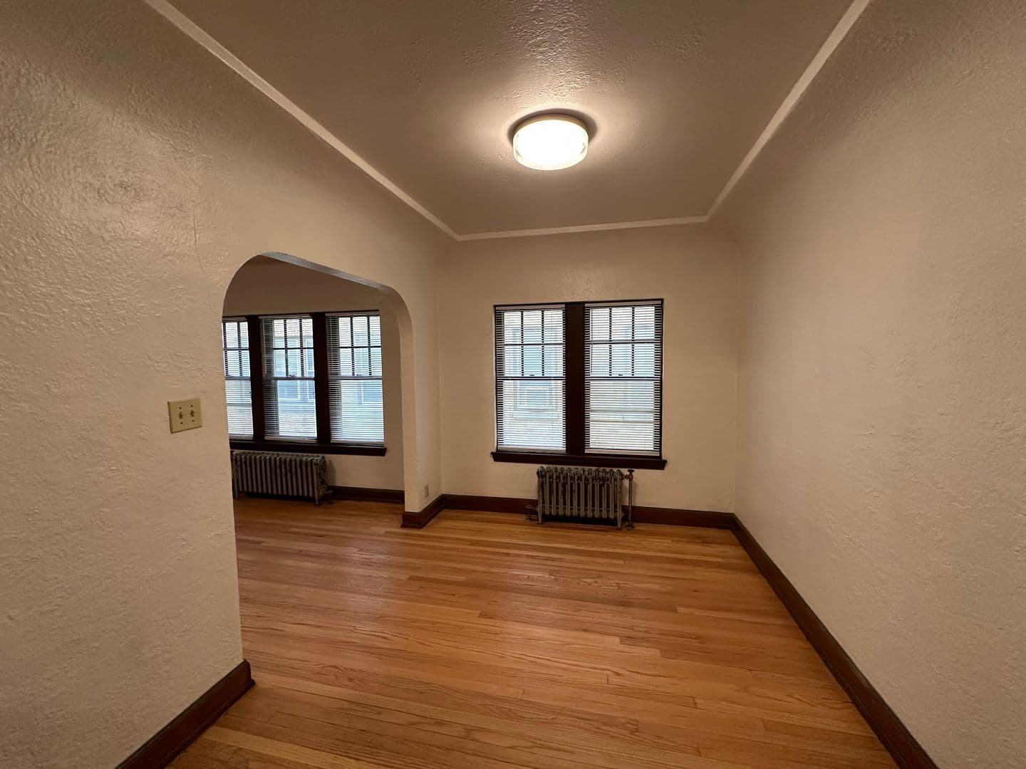 Shorewood Apartment: 4480 N Oakland Ave