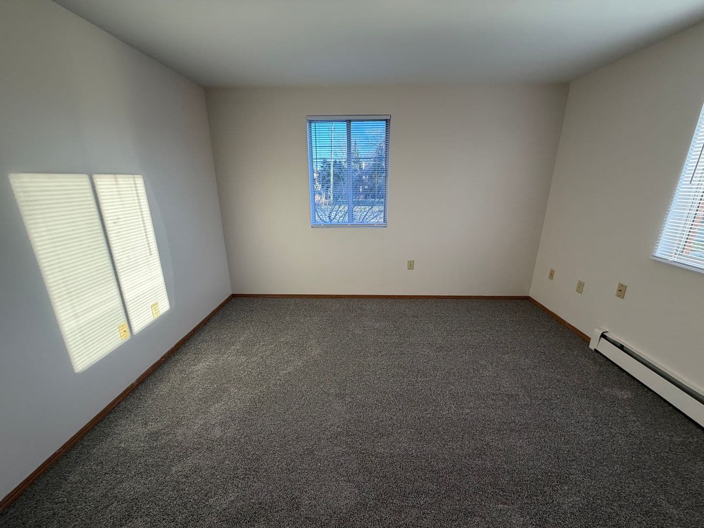 Green Bay Apartment: 2701 Humboldt Rd
