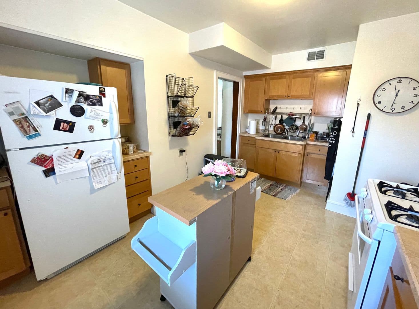 Shorewood Apartment: 1804 E Elmdale Ct