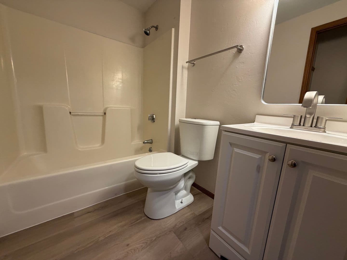 Green Bay Apartment: 2721 Humboldt Rd