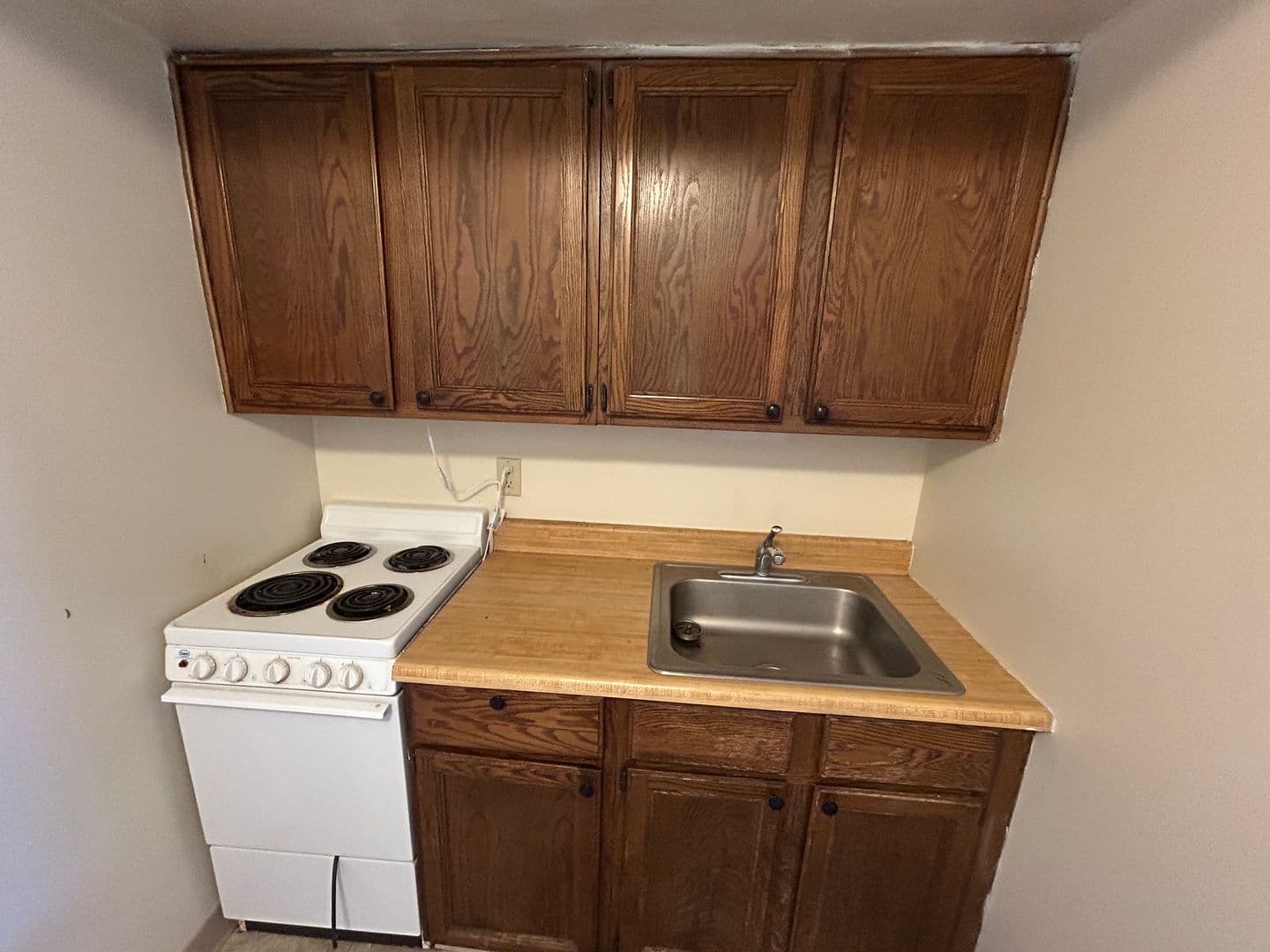 Milwaukee Apartment: 1029 E Knapp St