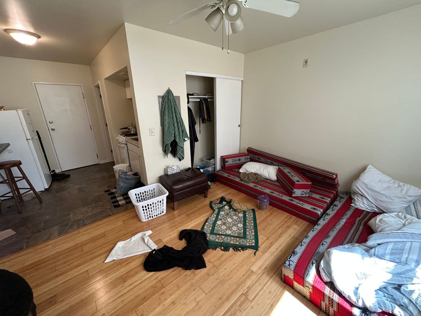 Milwaukee Apartment: 1819 N. Cambridge Ave.