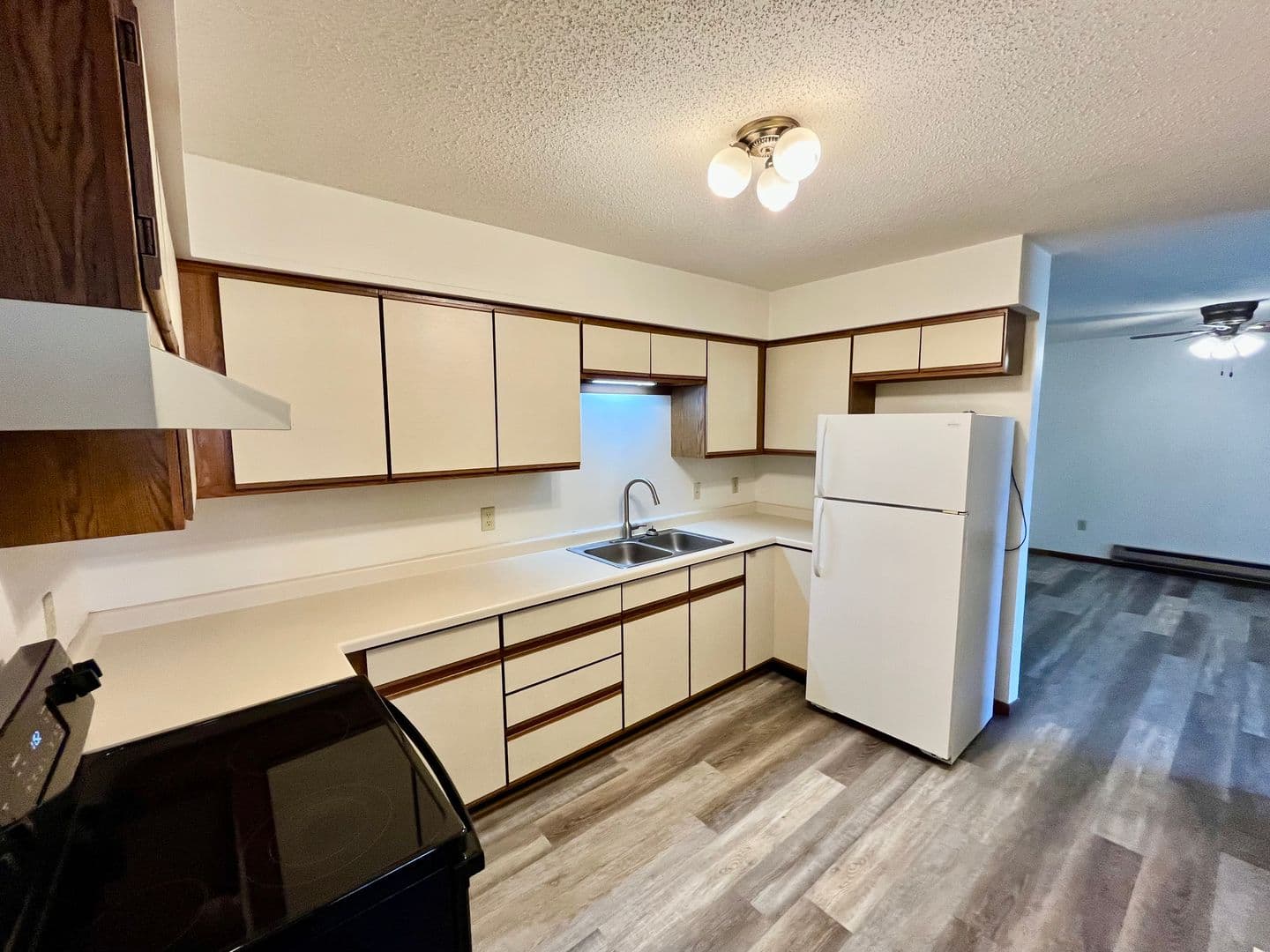 Merrill Apartment: 806 S State Street