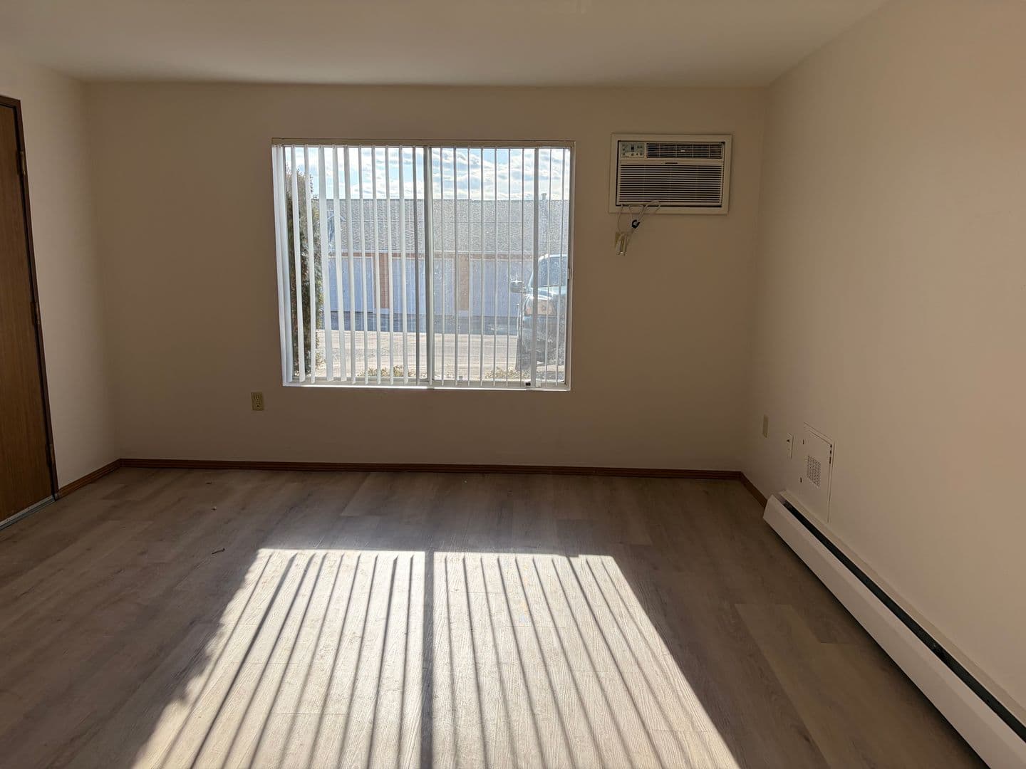 Green Bay Apartment: 2717 Humboldt Rd