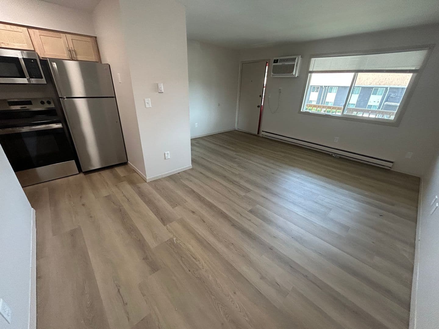 Menasha Apartment: 988 Third Street