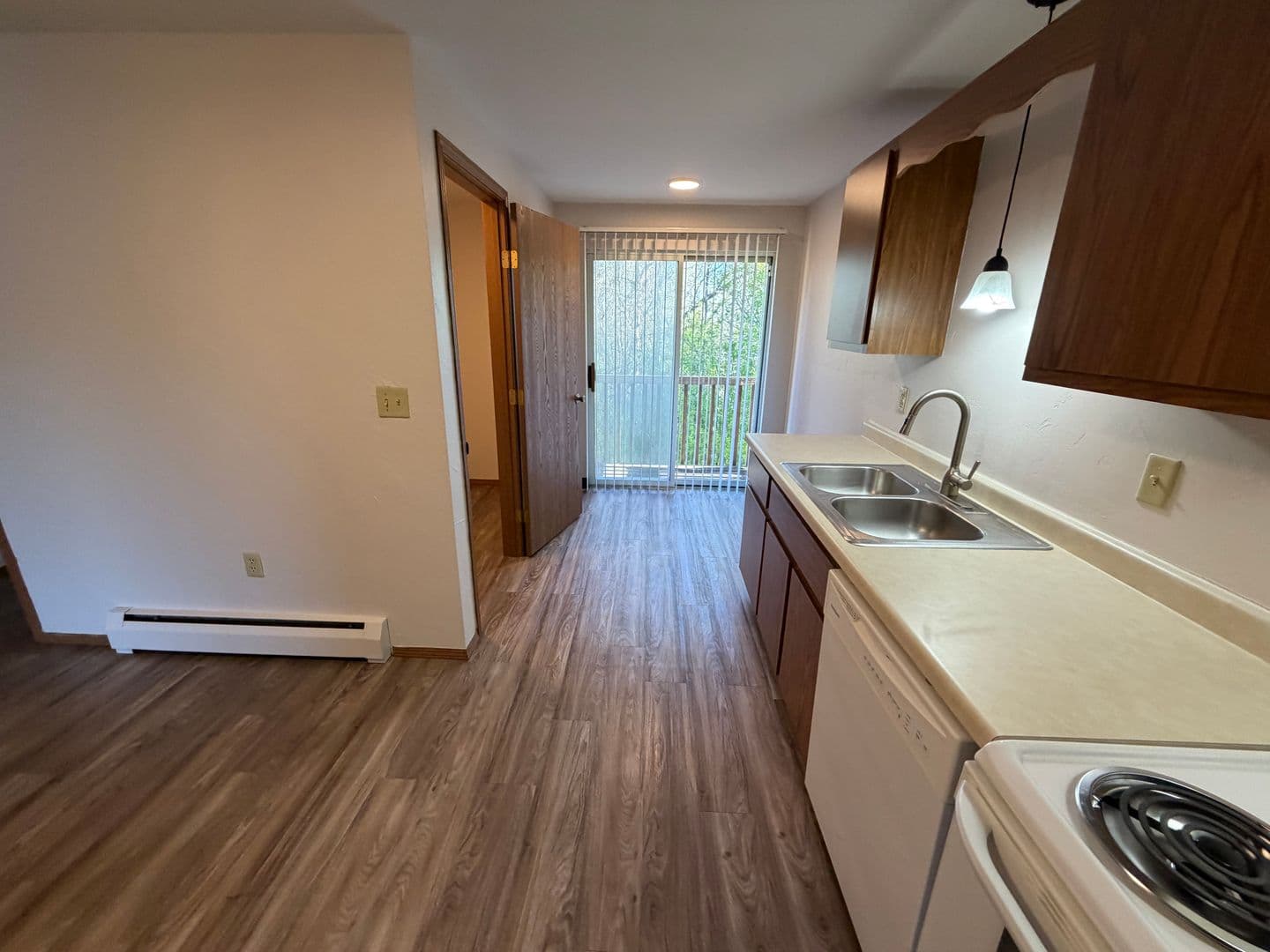 Green Bay Apartment: 2681 Humboldt Rd