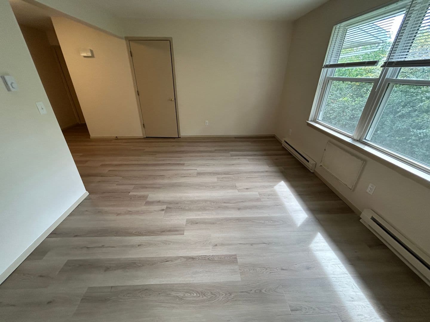 Appleton Apartment: 35 Bluemound Ct