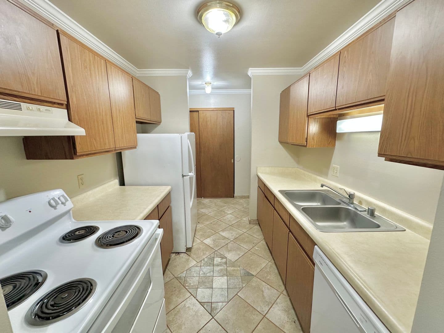 Germantown Apartment: N114W15846 Sylvan Circle