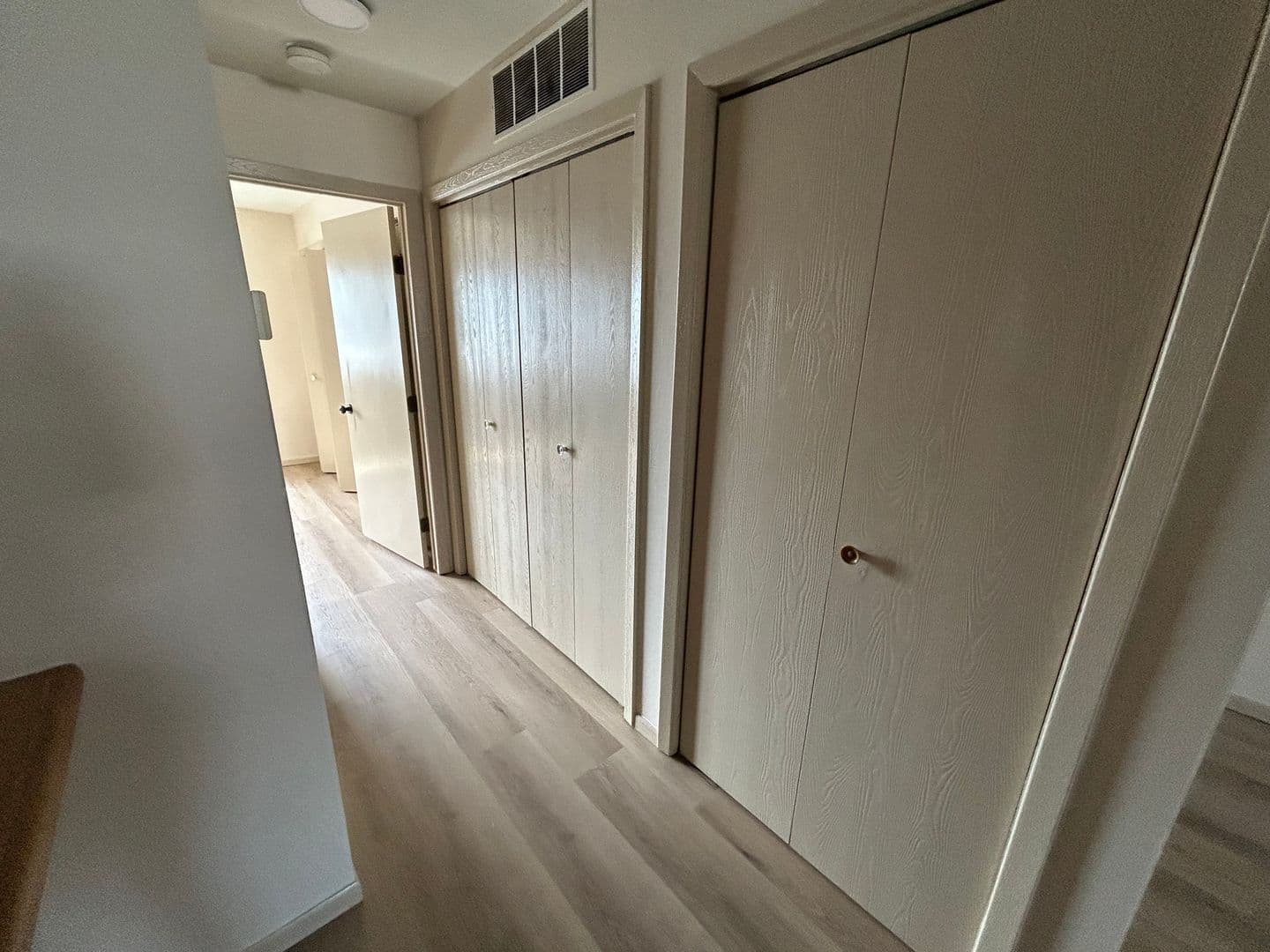 Appleton Apartment: 25 Bluemound Ct