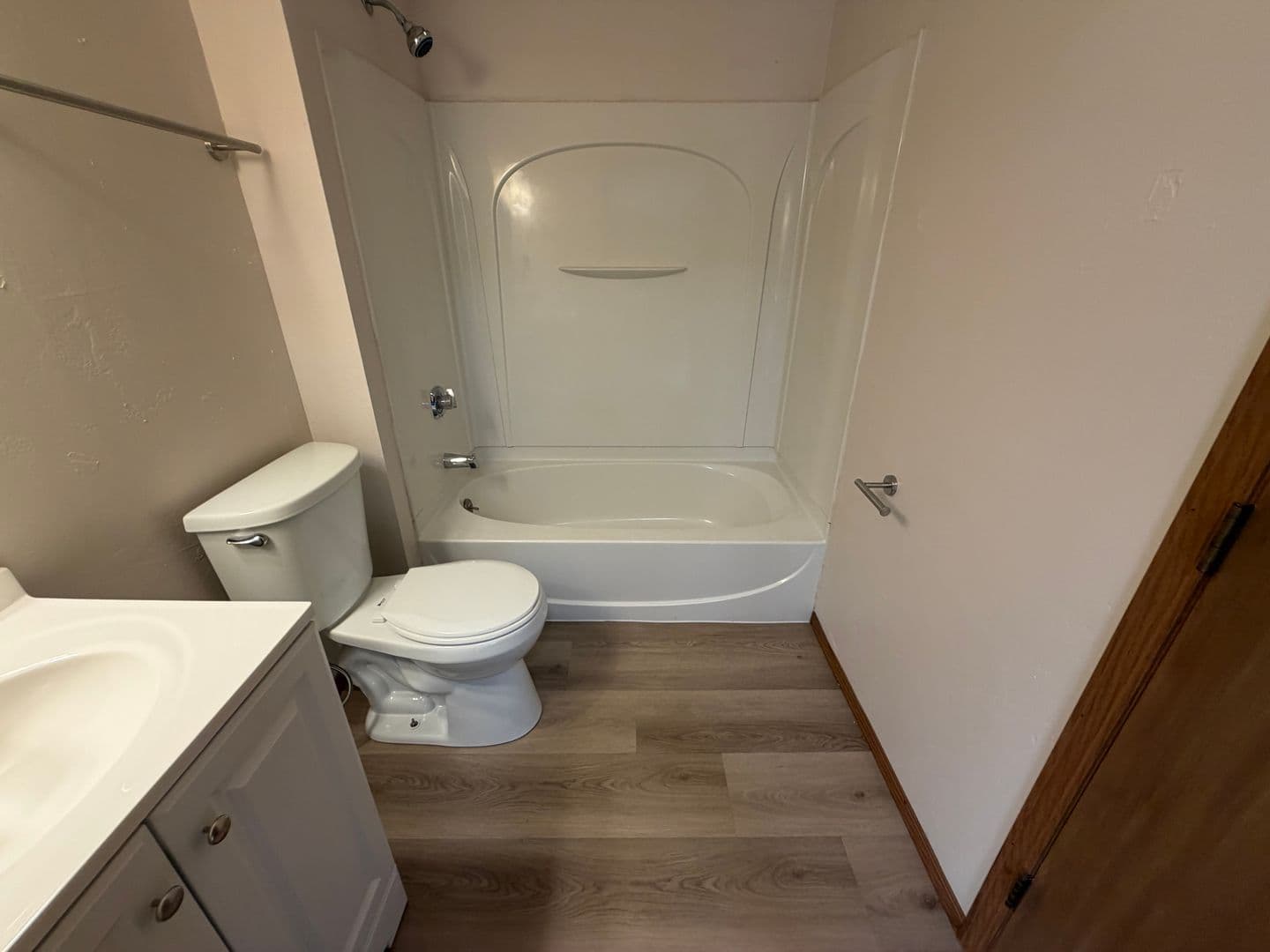 Green Bay Apartment: 2709 Humboldt Rd