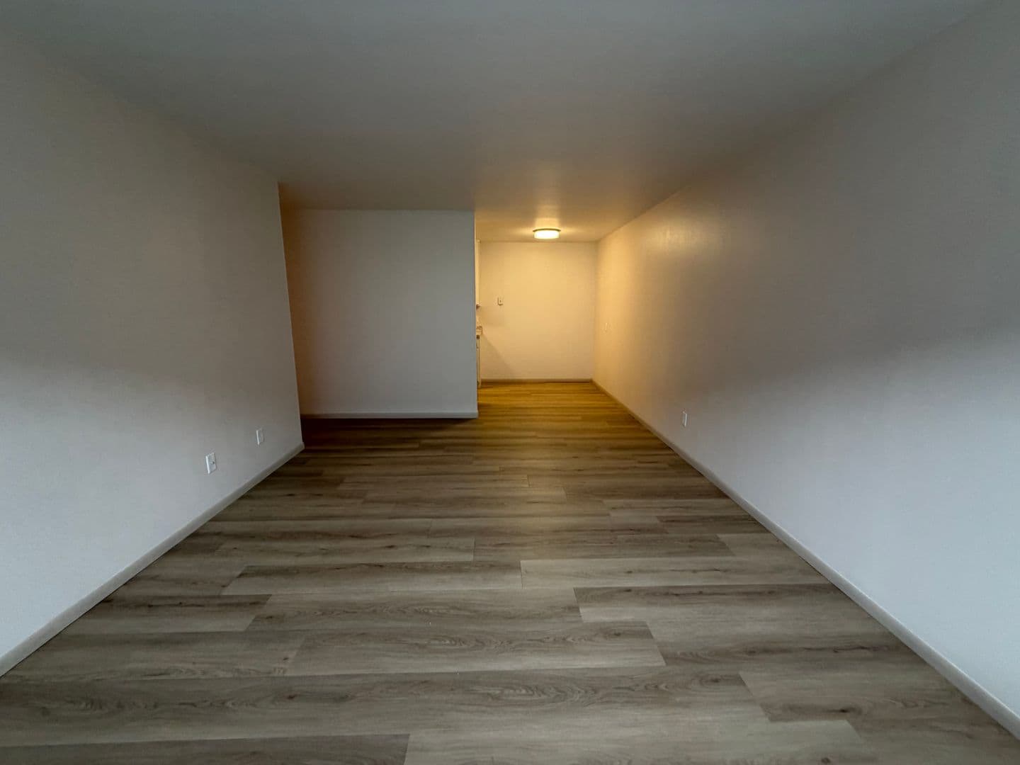 Green Bay Apartment: 1694 Shawano Ave