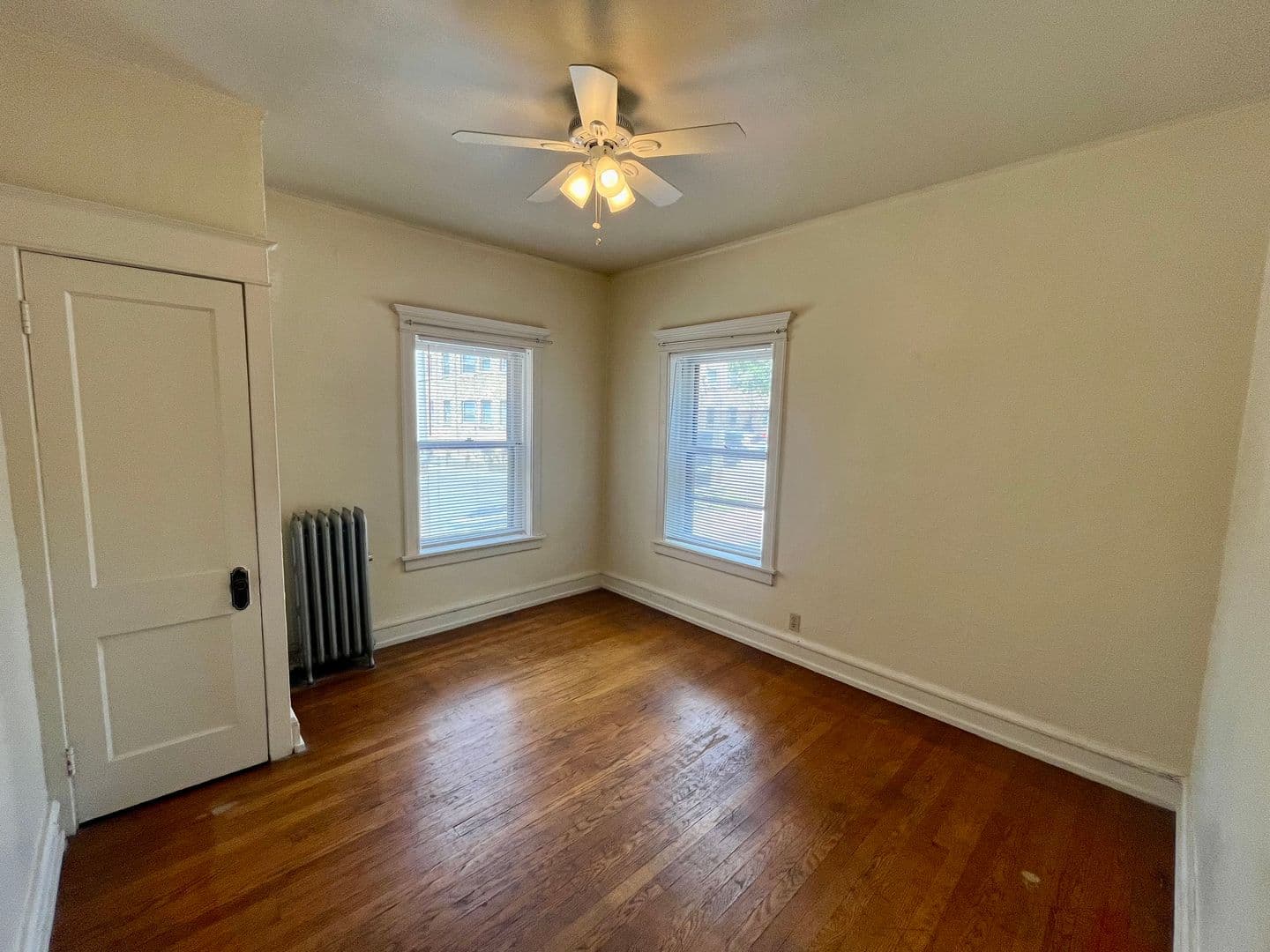 Milwaukee Apartment: 2507-2515 N Stowell