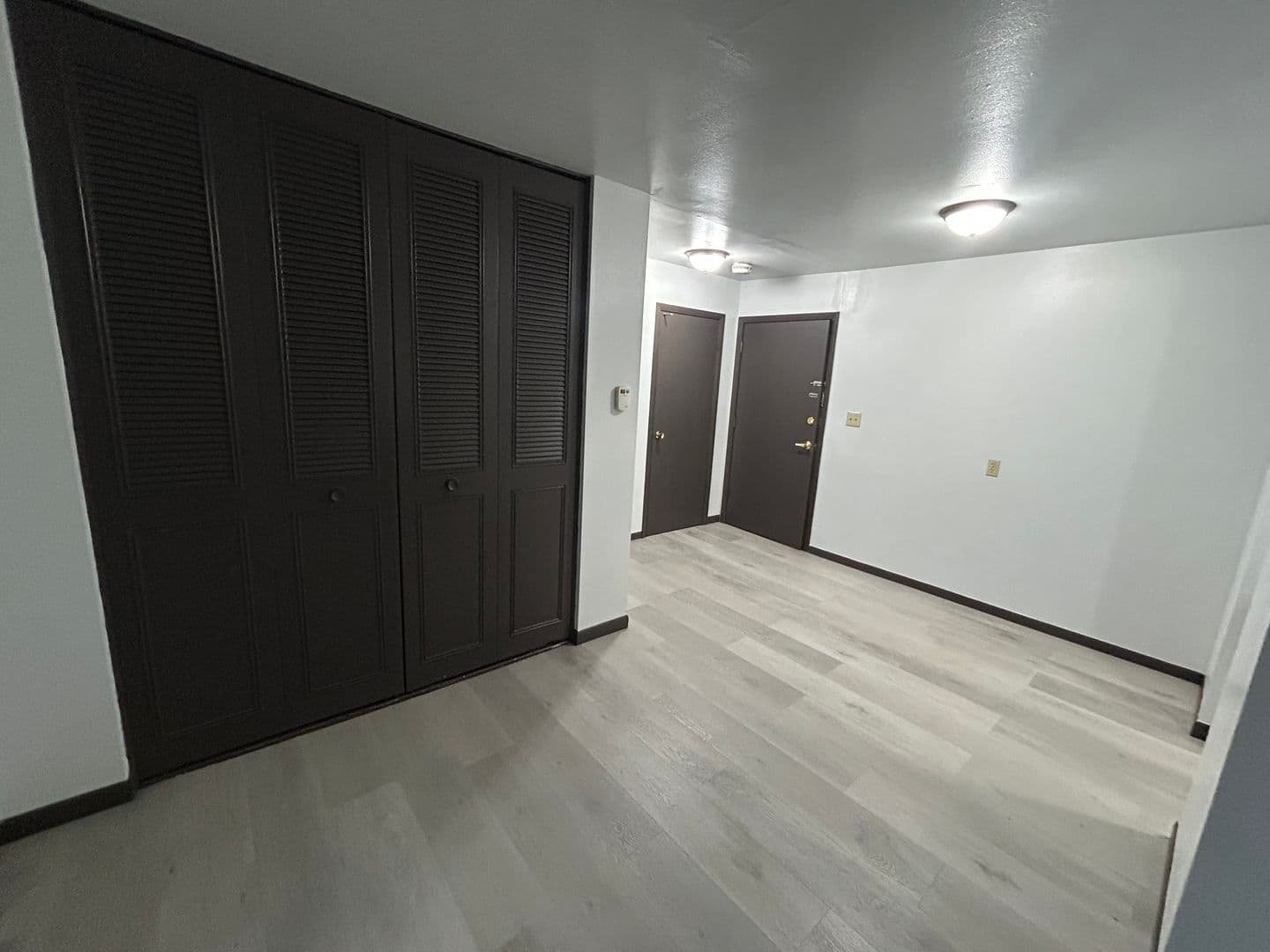 West Milwaukee Apartment: 5501 W National Ave
