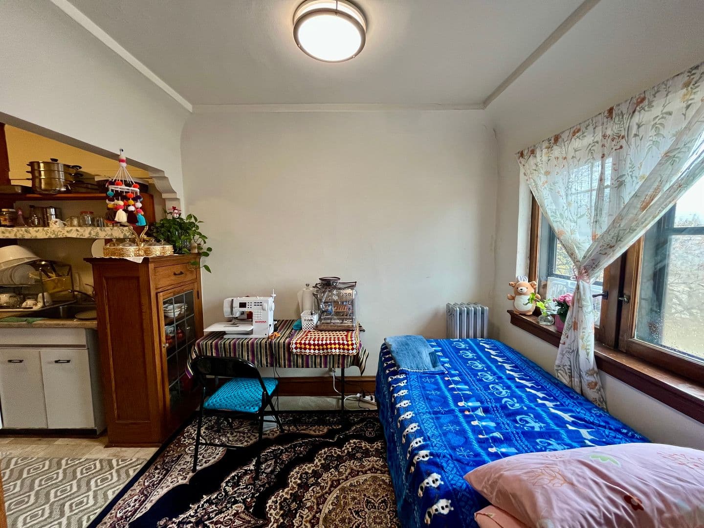 Shorewood Apartment: 4455 N Oakland Ave