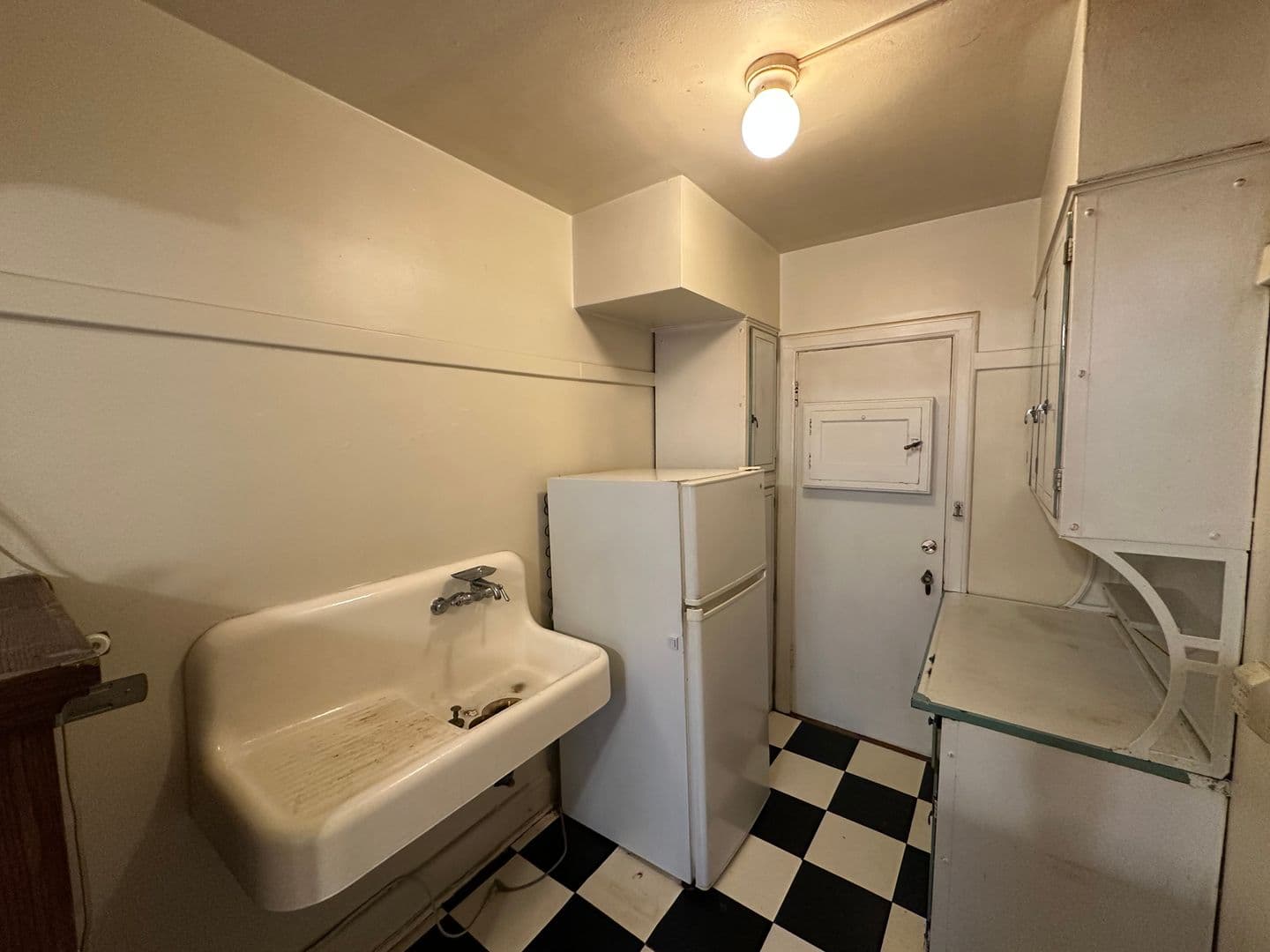 Shorewood Apartment: 1420 E Capitol Drive