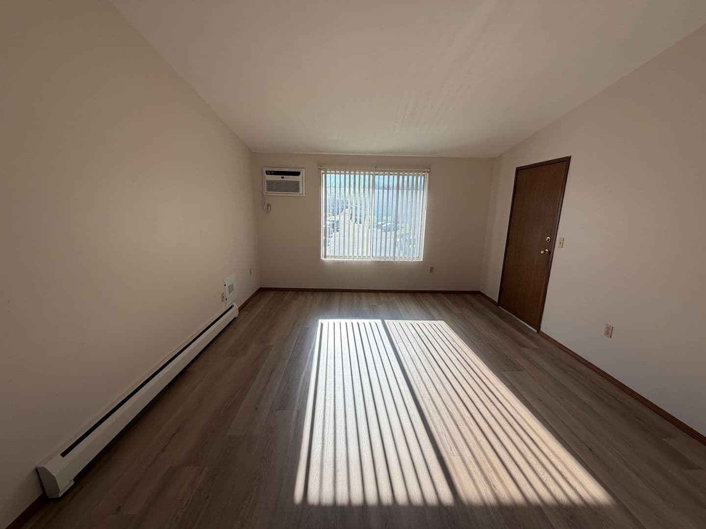 Green Bay Apartment: 2711 Humboldt Rd