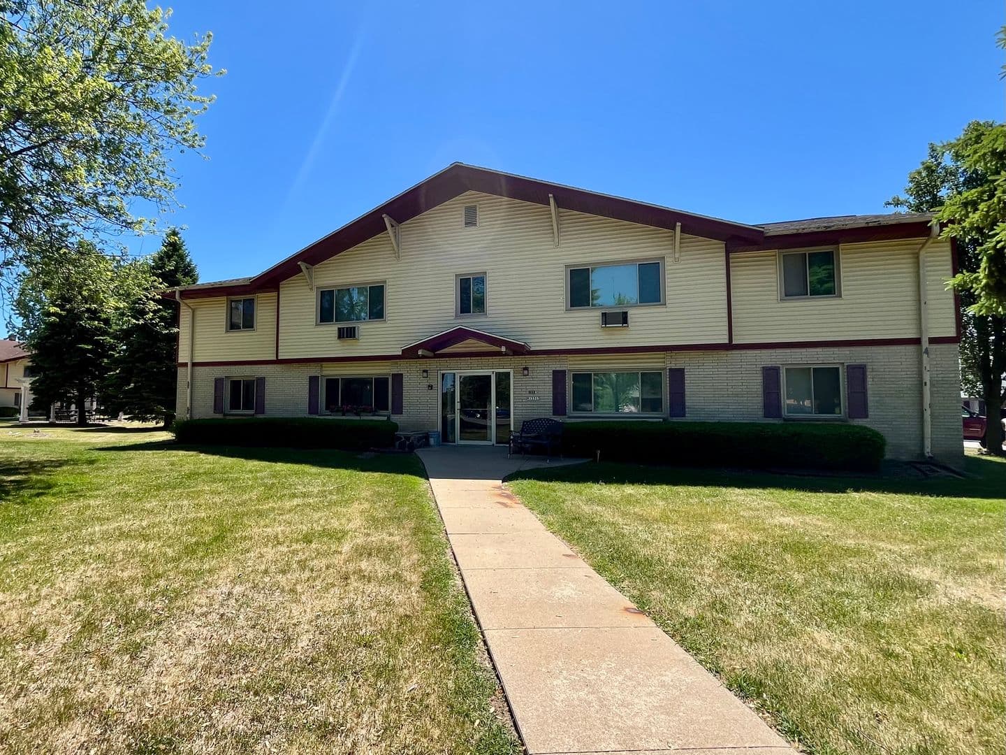 Germantown Apartment: N113 W15513 Francese Drive
