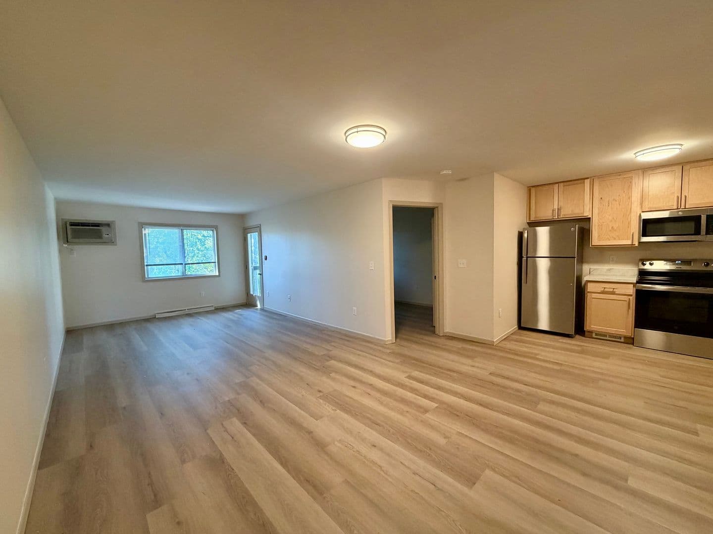 Appleton Apartment: 40 Bluemound Ct