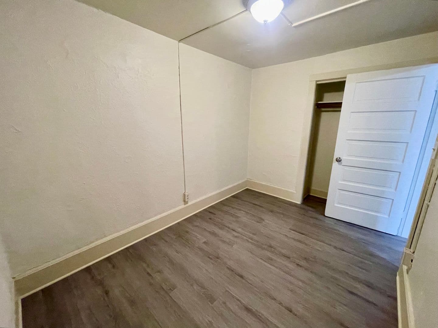 Milwaukee Apartment: 2320 E Belleview Pl.