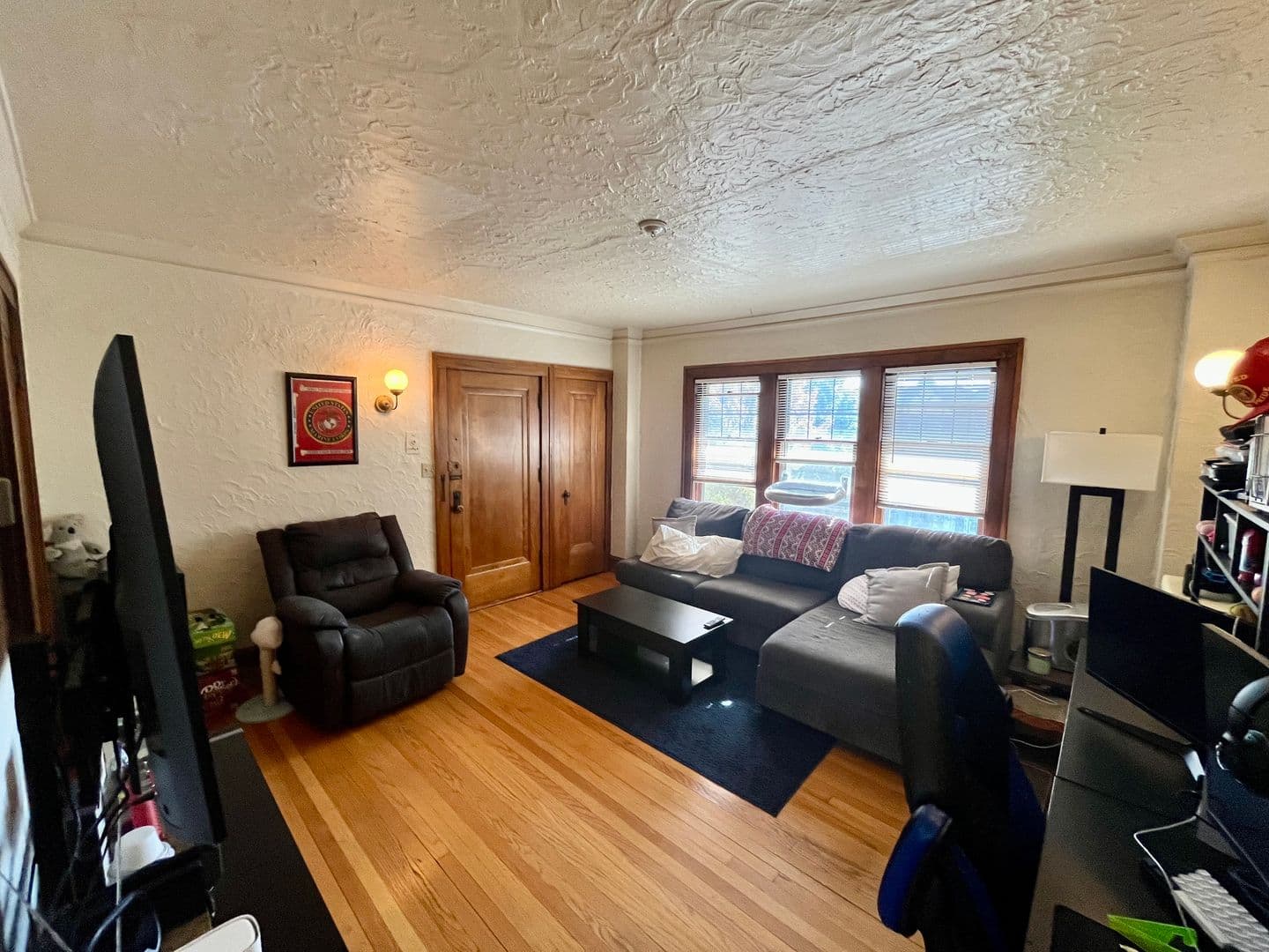 Shorewood Apartment: 1800-1808 E Olive St