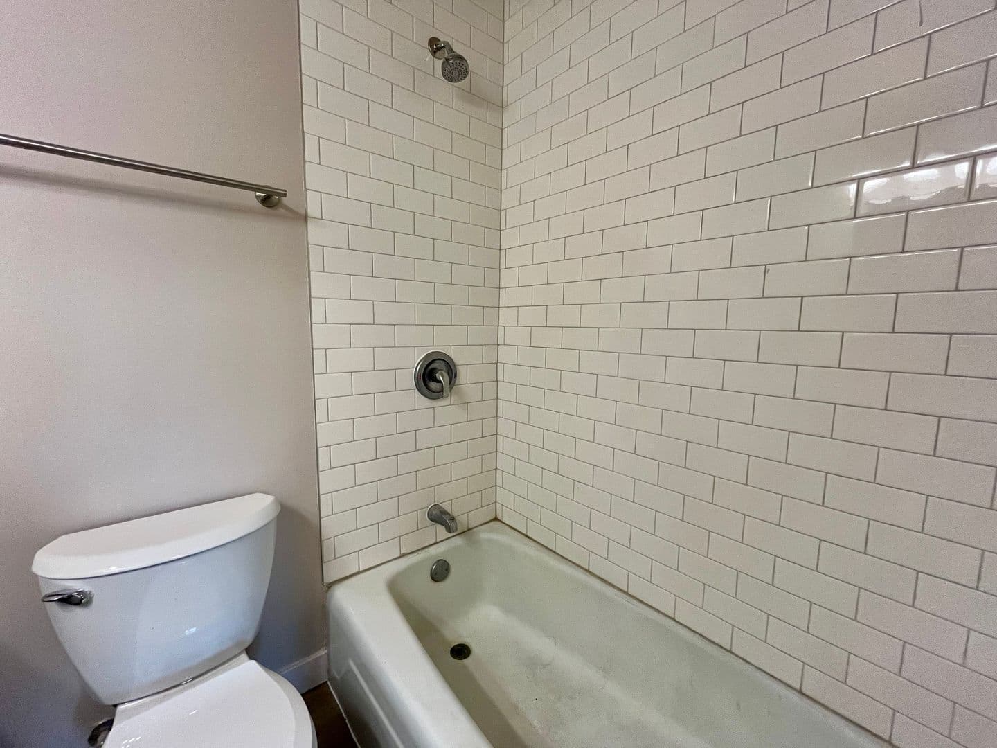 Milwaukee Apartment: 4246 S 60th St
