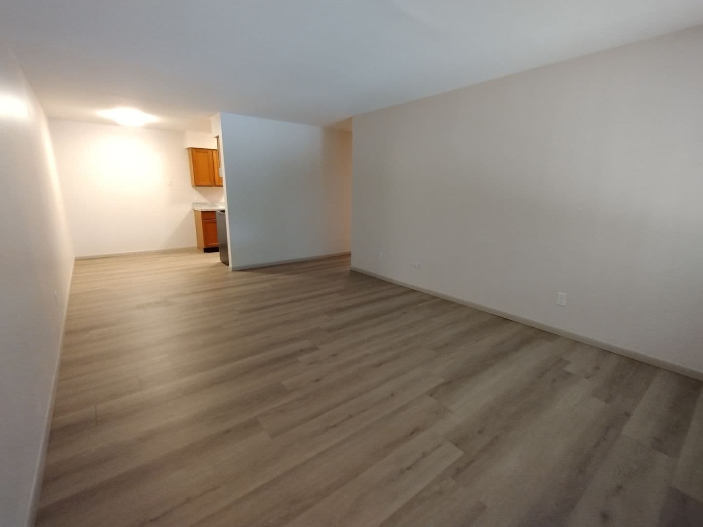 Green Bay Apartment: 1686 Shawano Ave