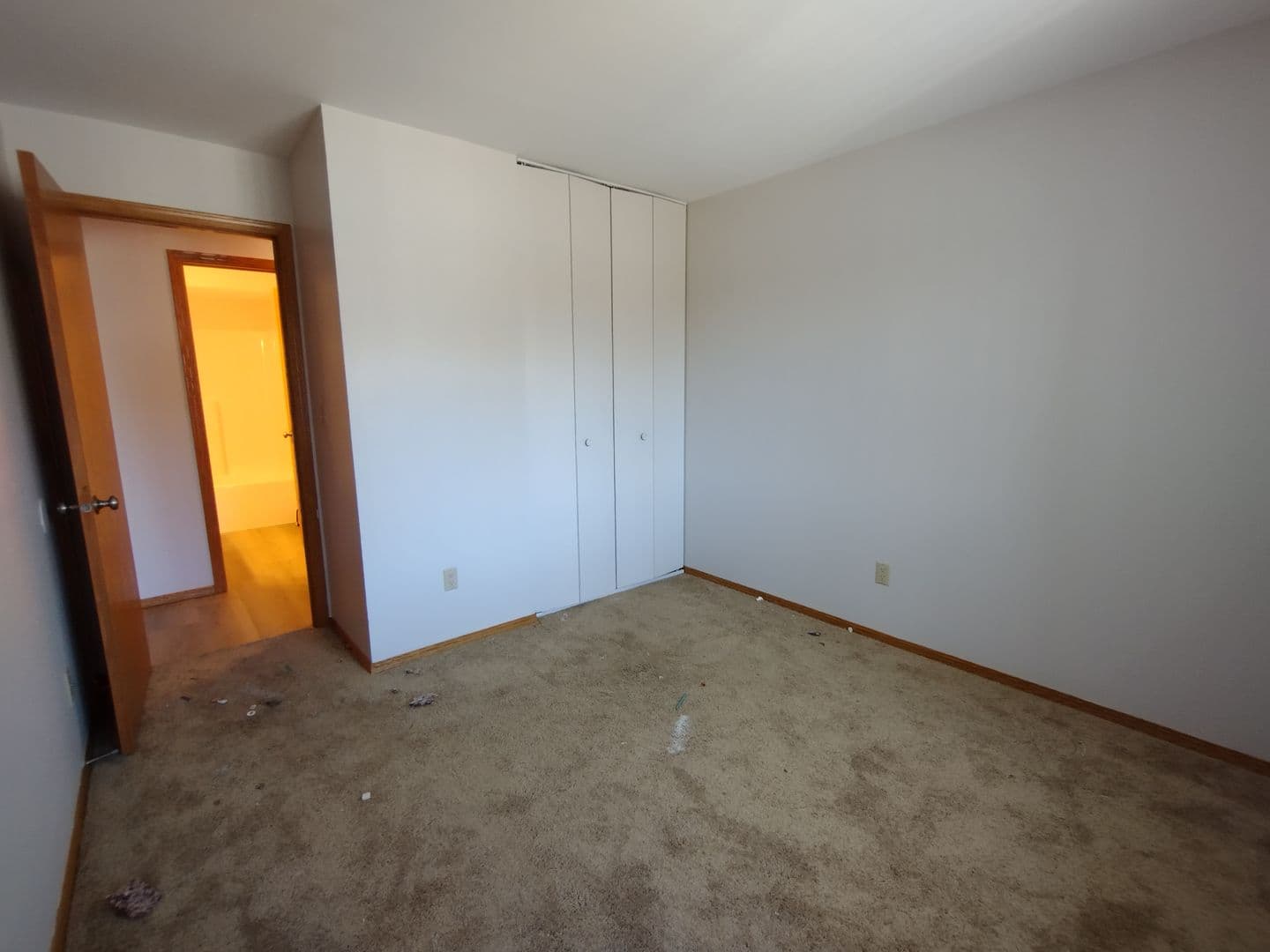 Menasha Apartment: 992 Third Street