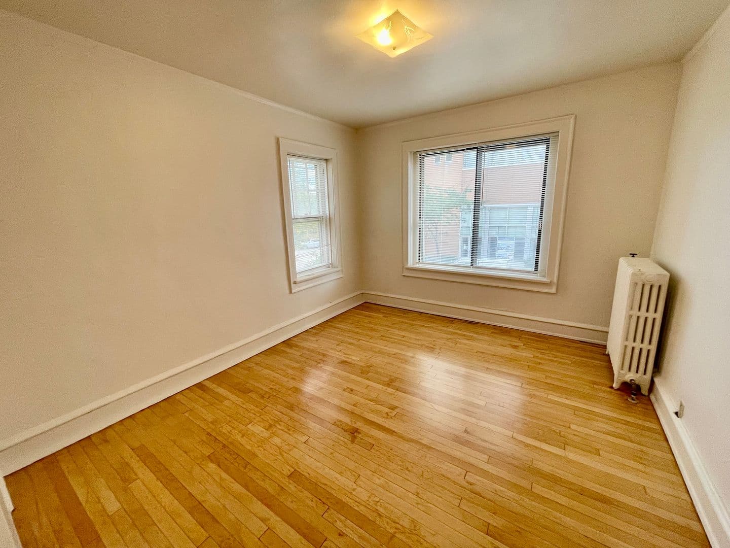 Milwaukee Apartment: 2027 N Prospect