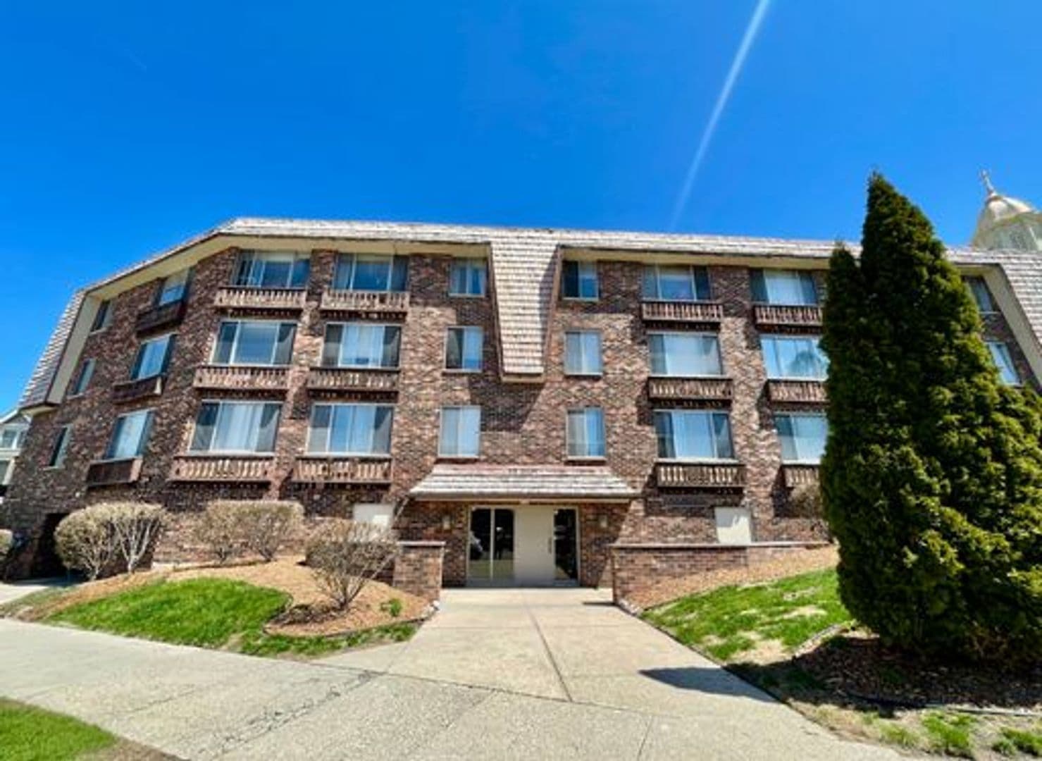 Milwaukee Apartment: 2636 S Logan Ave