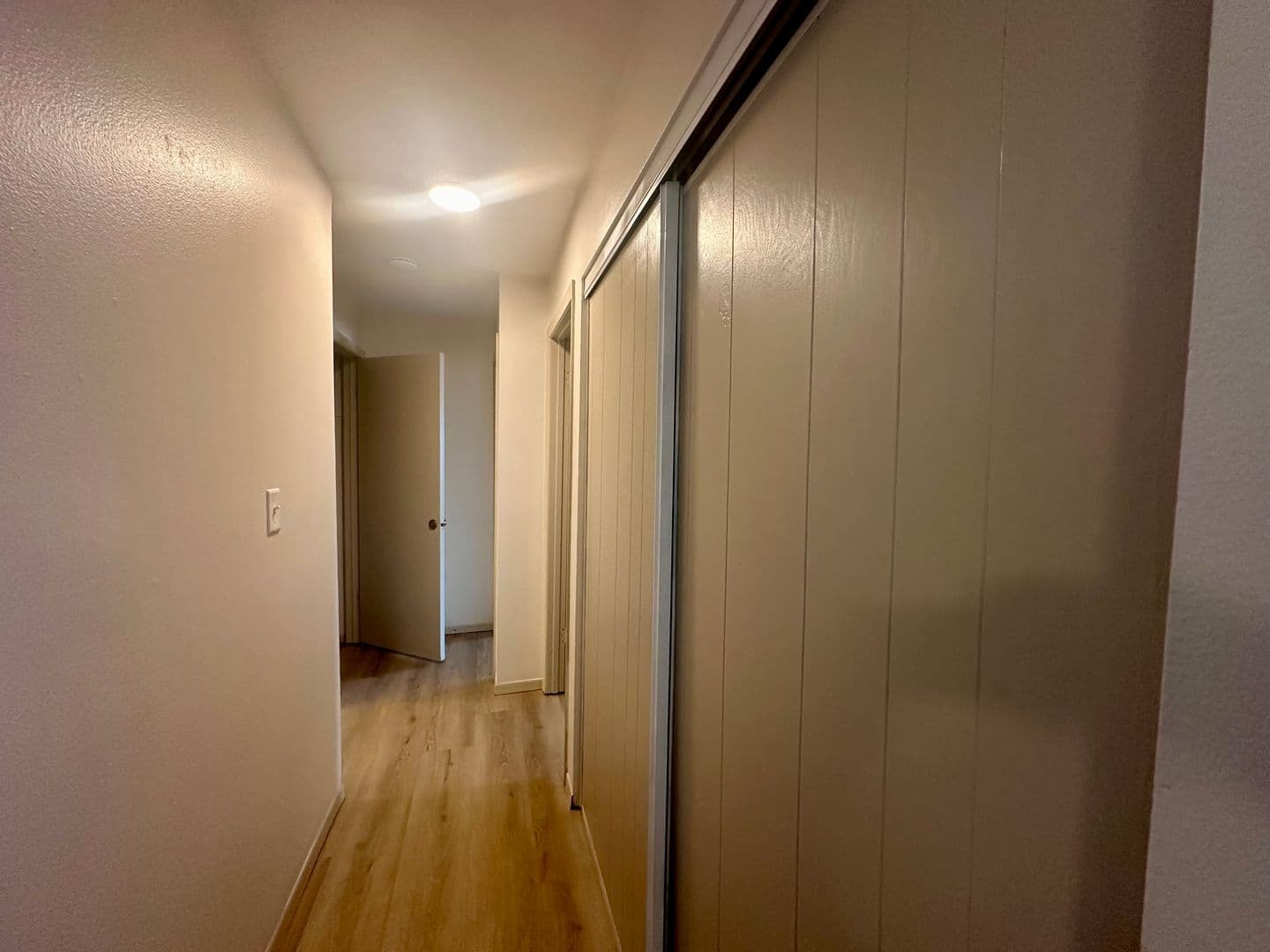 Green Bay Apartment: 1670 Shawano Ave