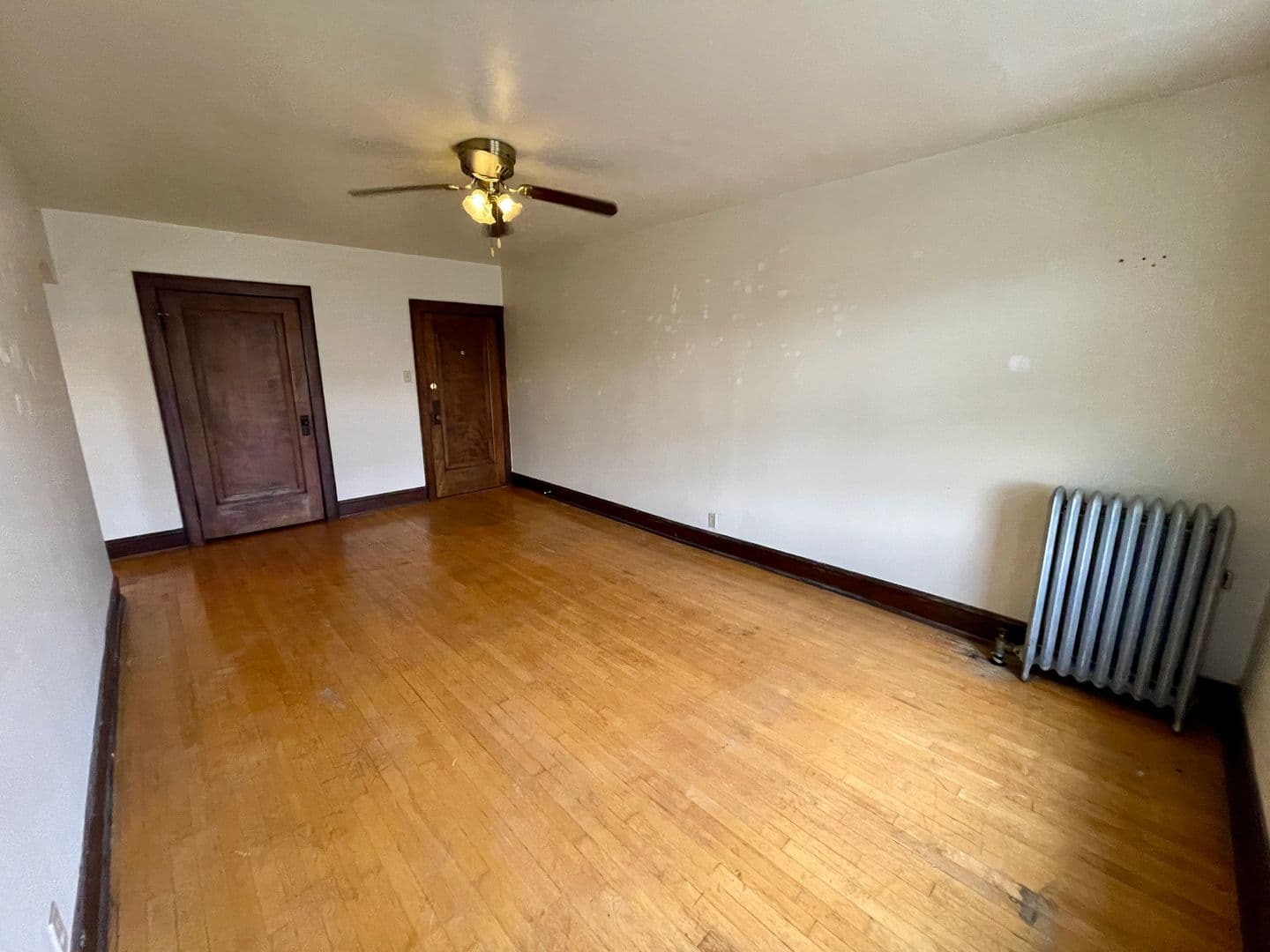 Milwaukee Apartment: 1805 E Park Pl.
