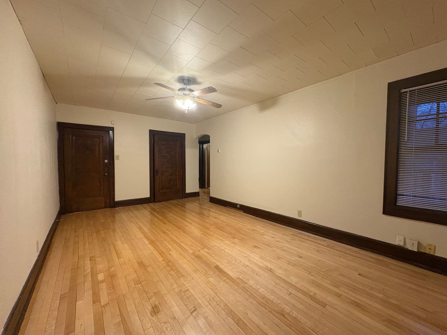 Milwaukee Apartment: 2637 N Cramer St