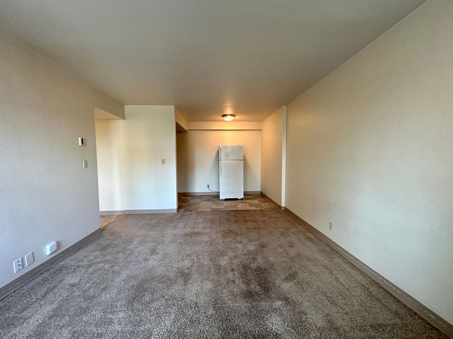 Milwaukee Apartment: 1029 E Knapp St