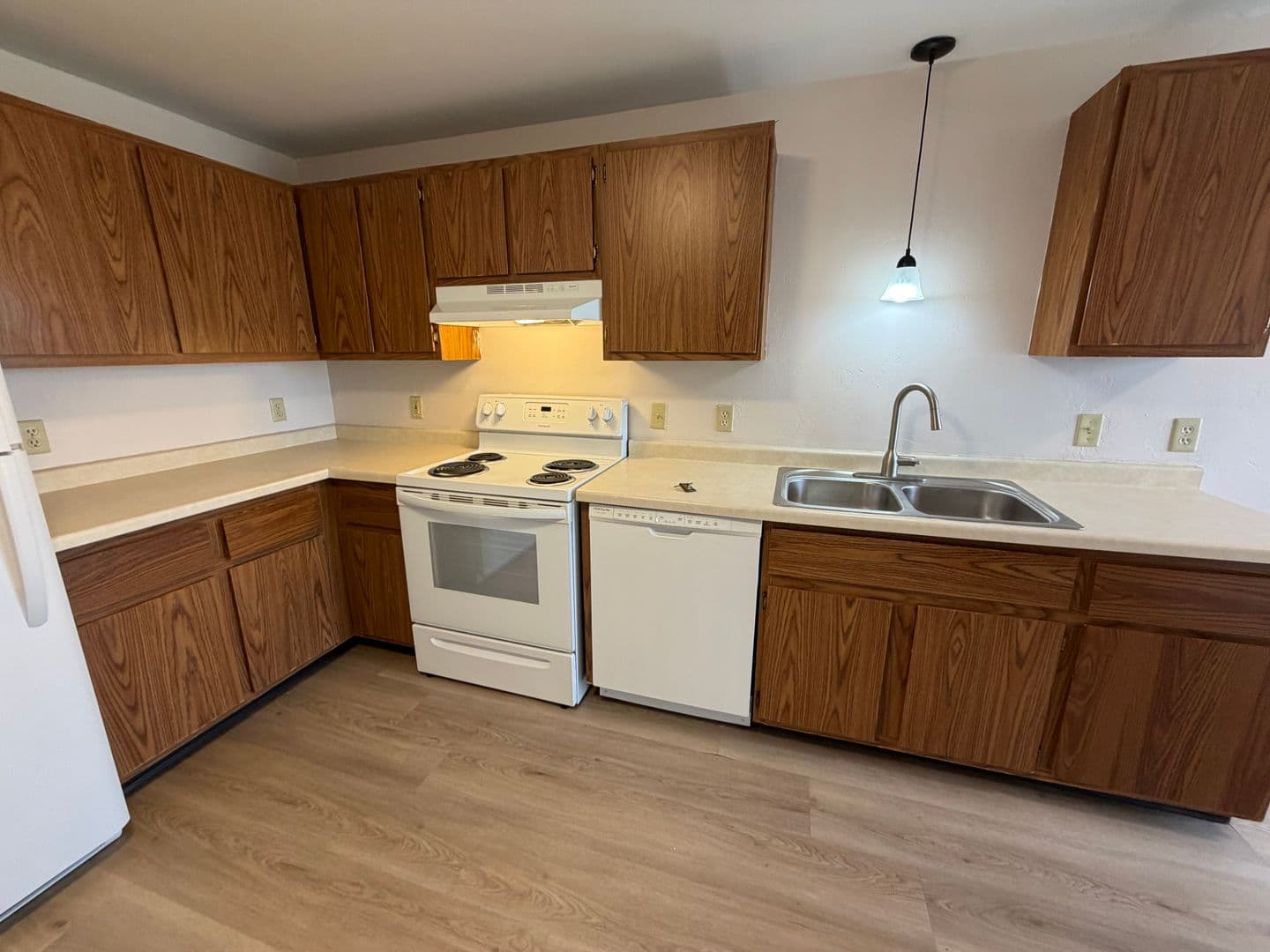 Green Bay Apartment: 2713 Humboldt Rd