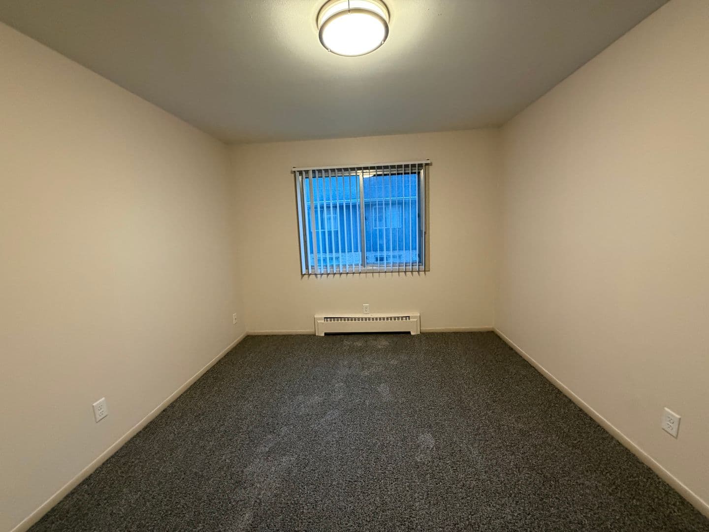 Green Bay Apartment: 1694 Shawano Ave